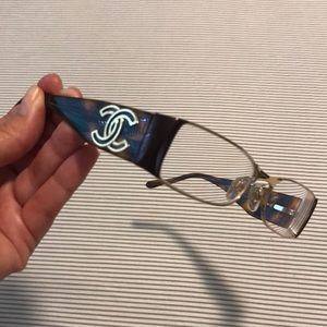 CHANEL Glasses with Leather Case